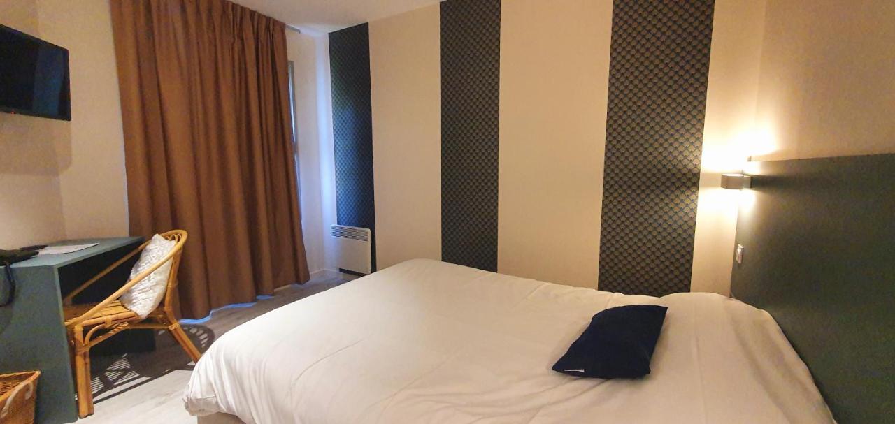 Hotel Pont De Senard Montaigu-Vendee Εξωτερικό φωτογραφία